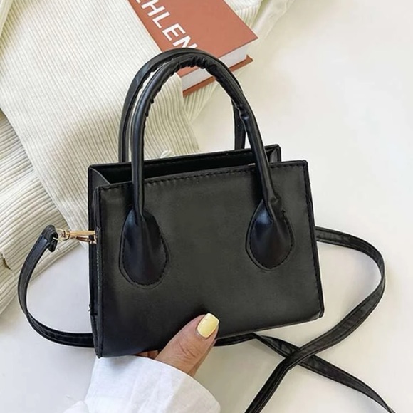 Handbags - Black crossbody mini purse